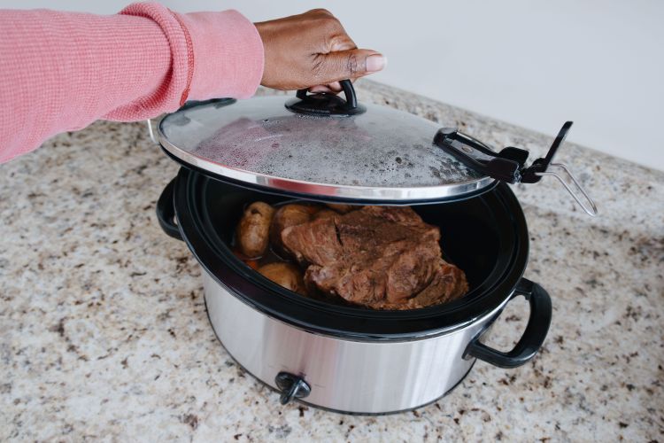 Crock-Pot en Valspar brengen kleur naar de keuken: slowcookers als onderdeel van je interieur